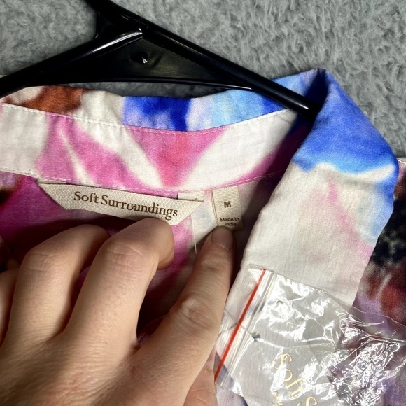 NWT Soft Surroundings roll tab button down artsy art to wear floral abstract M - Picture 6 of 16